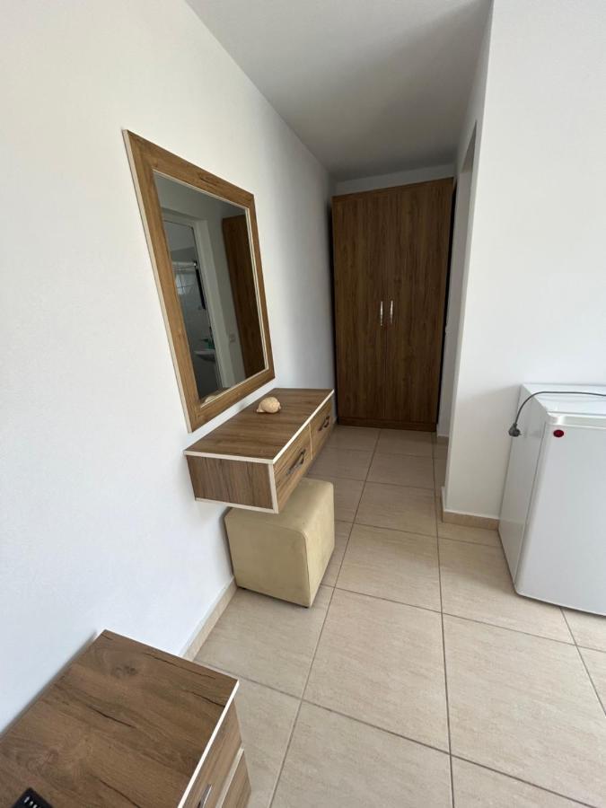 Eri Rooms Саранде Екстериор снимка