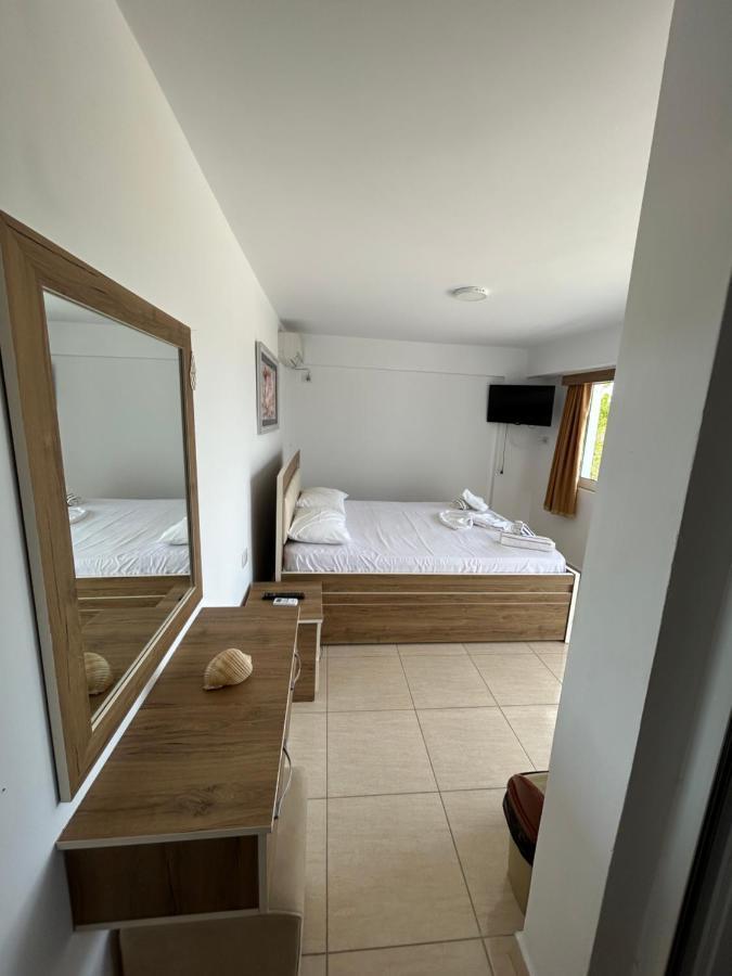 Eri Rooms Саранде Екстериор снимка