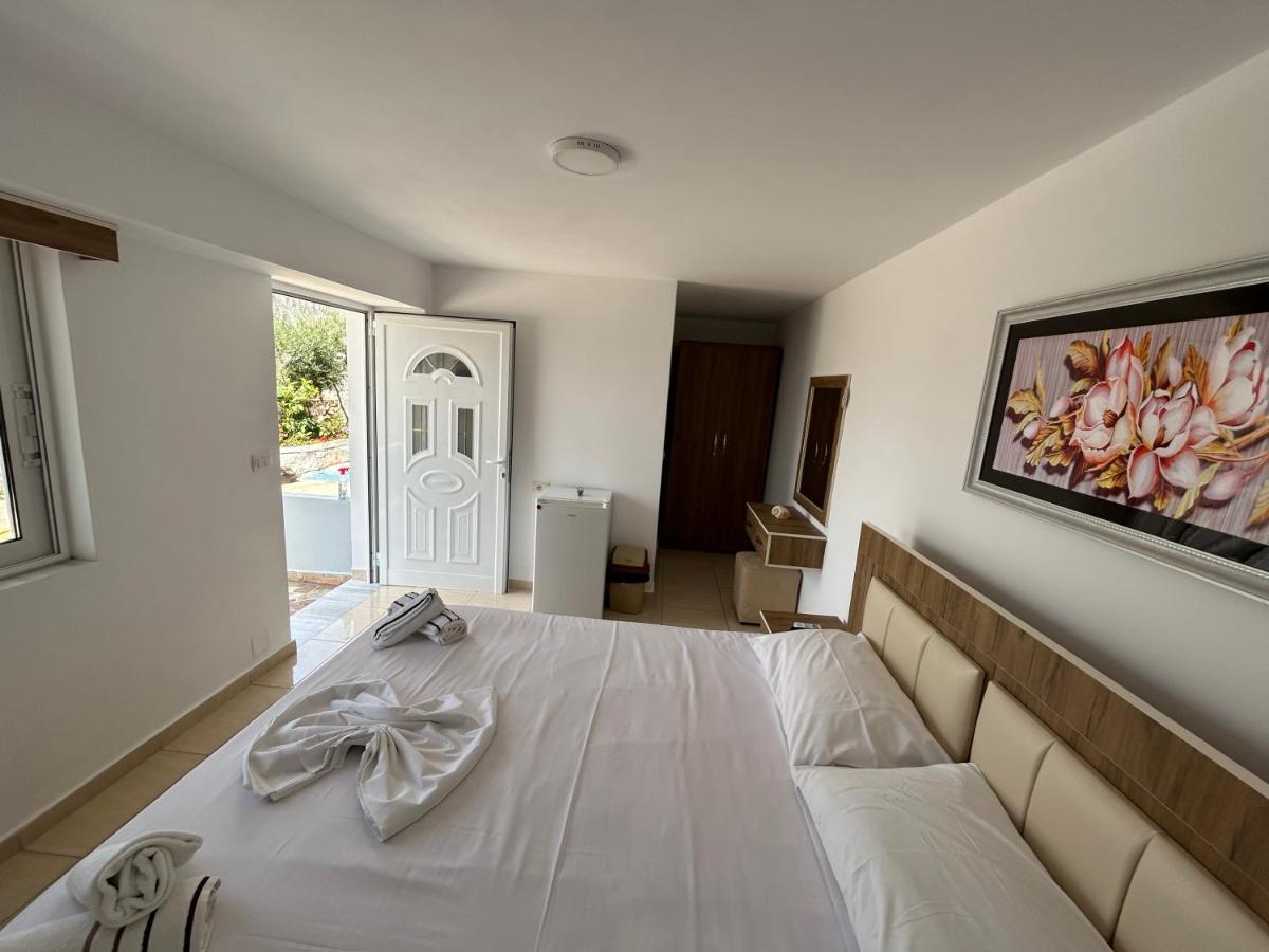 Eri Rooms Саранде Екстериор снимка